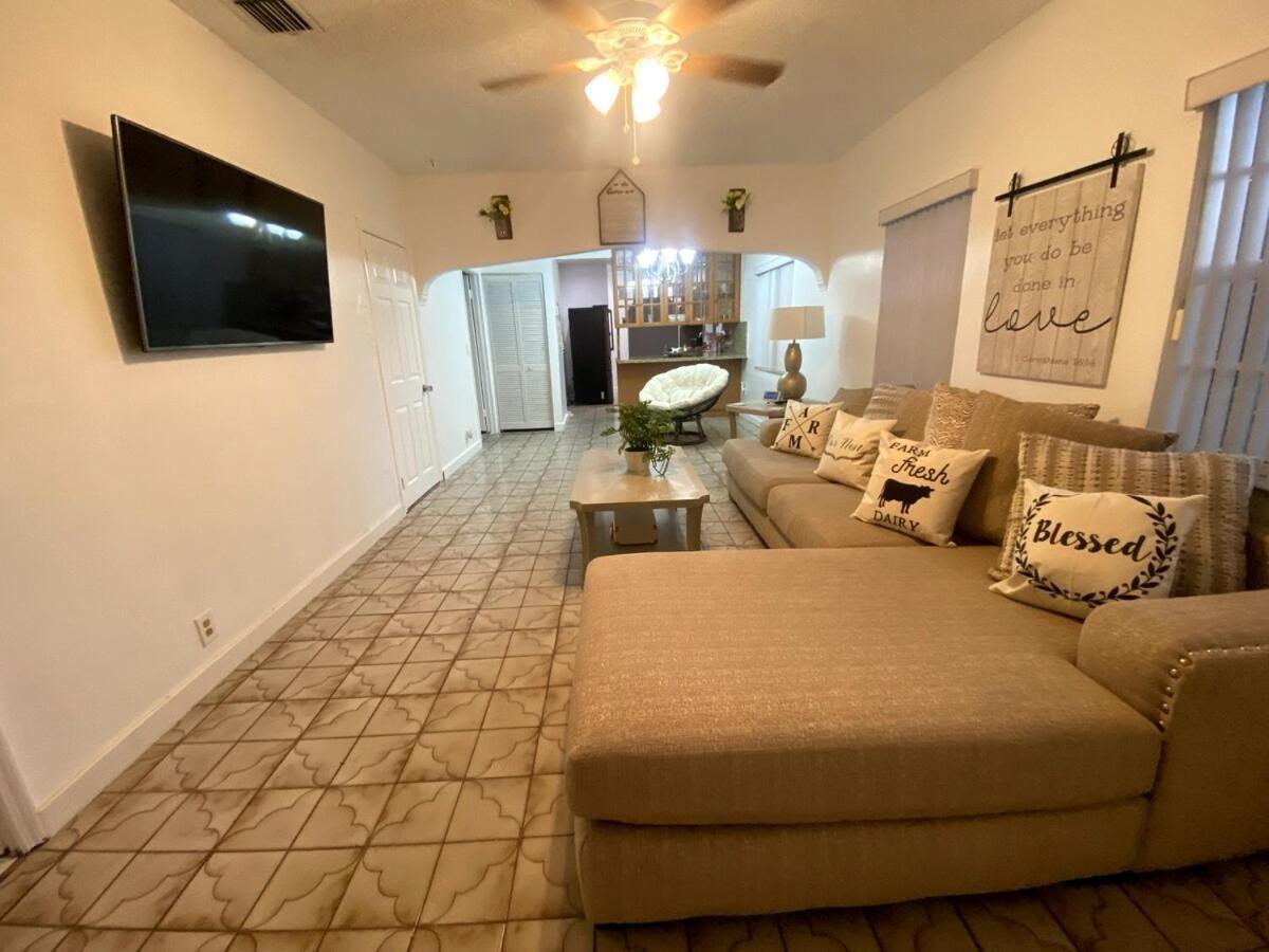 Chic Centrally Located Spacious 4 Bedrooms Ferienhaus Miami