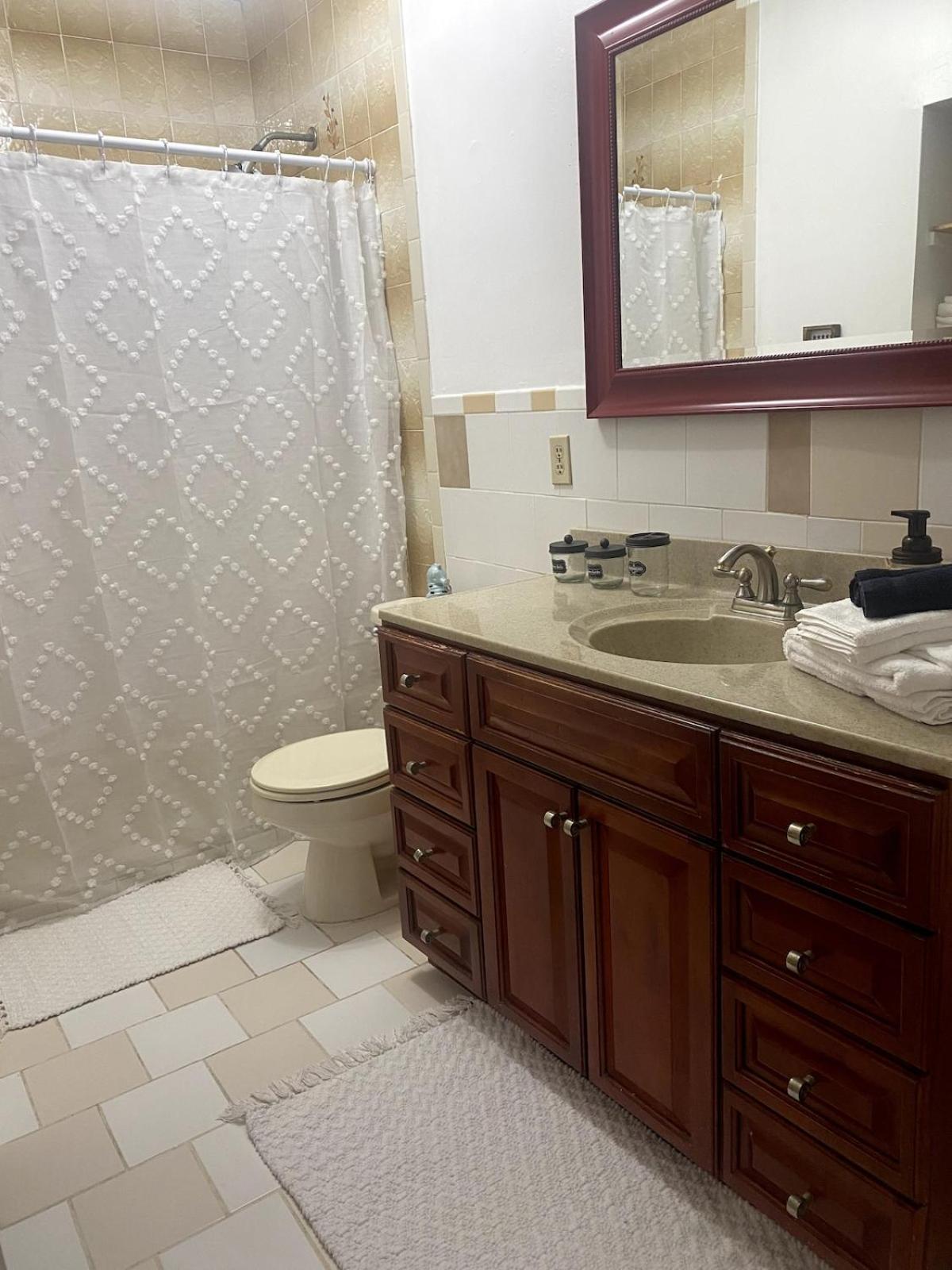 Chic Centrally Located Spacious 4 Bedrooms * Miami