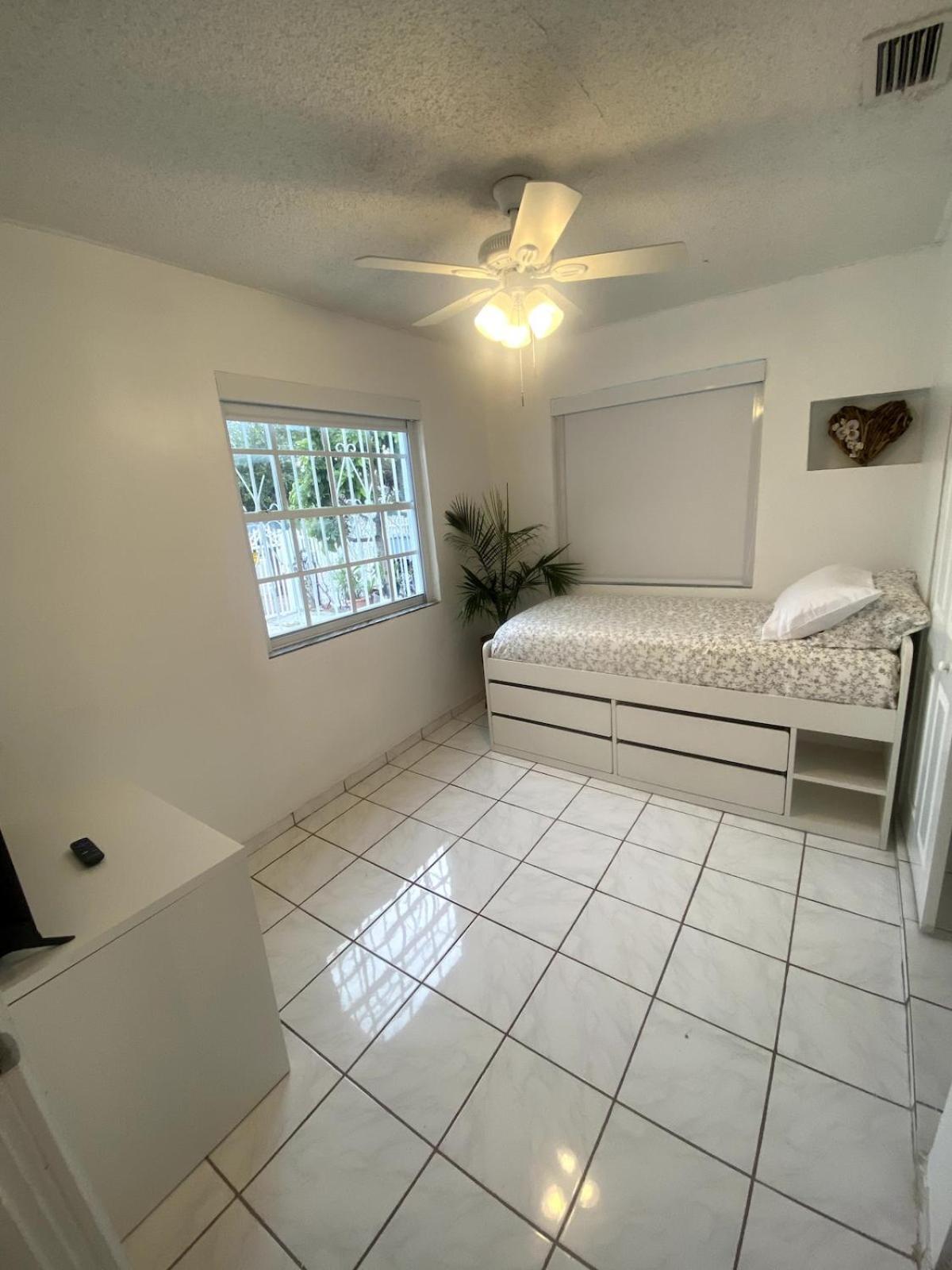 Chic Centrally Located Spacious 4 Bedrooms Casa vacanze