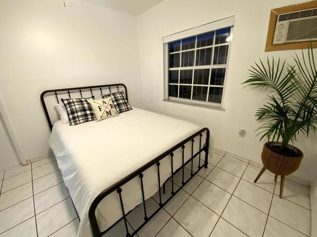 Casa vacanze Chic Centrally Located Spacious 4 Bedrooms